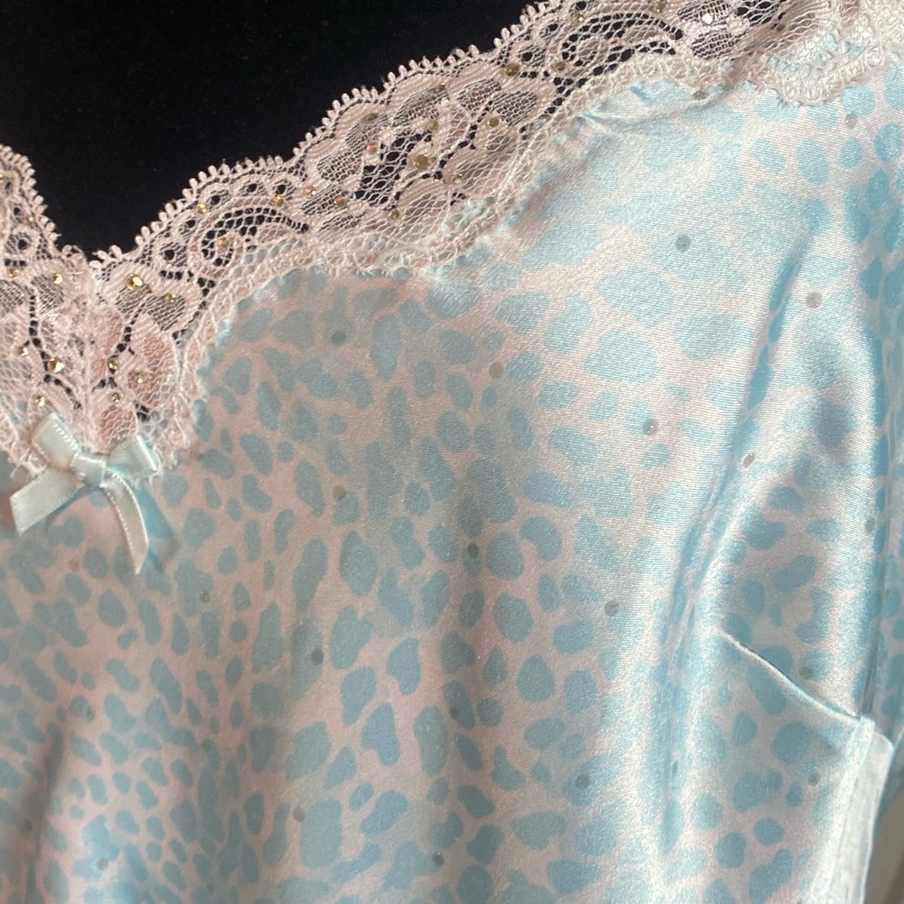 Victoria's Secret Soft Satin Baby Doll - Picture 4 of 9
